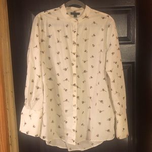 White button down w/ Bee print